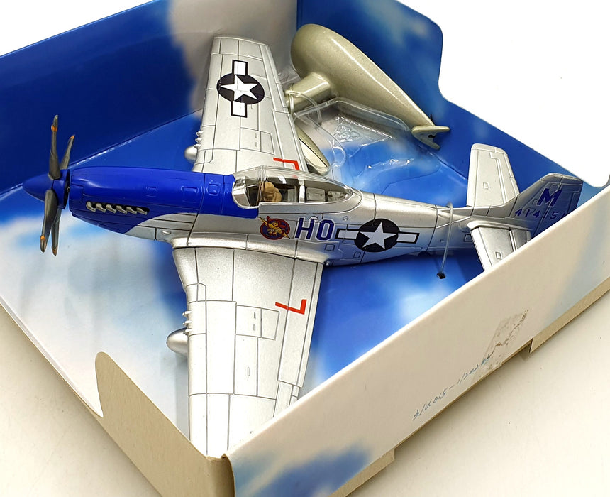 NewRay 1/48 Scale 203039 - P-51 Aircraft with Pull String Propeller Action