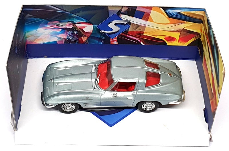 Solido 1/43 Scale S4400800 - Chevrolet Corvette Stingray - Met. Silver Blue