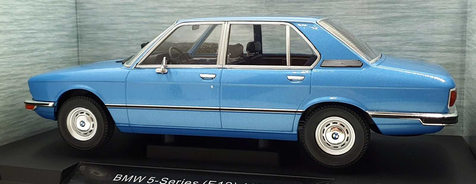 Model Car Group 1/18 Scale MCG18541 - 1974 BMW 5-Series (E12) - Met. Blue