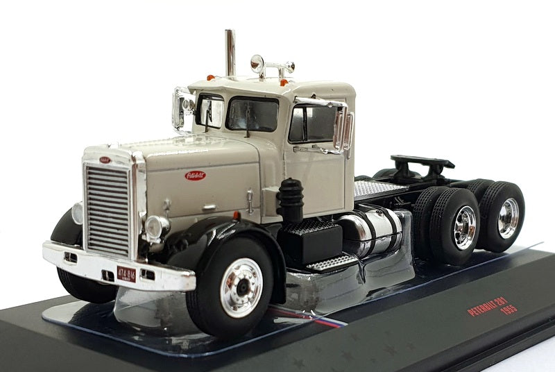 Ixo 1/64 Scale U64TR003 - 1955 Peterbilt 281 - White