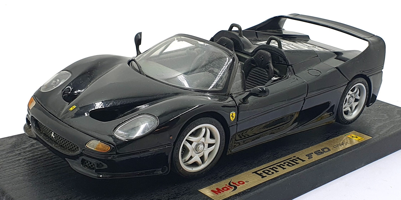 Maisto 1/18 Scale 31822 - 1995 Ferrari F50 - Black
