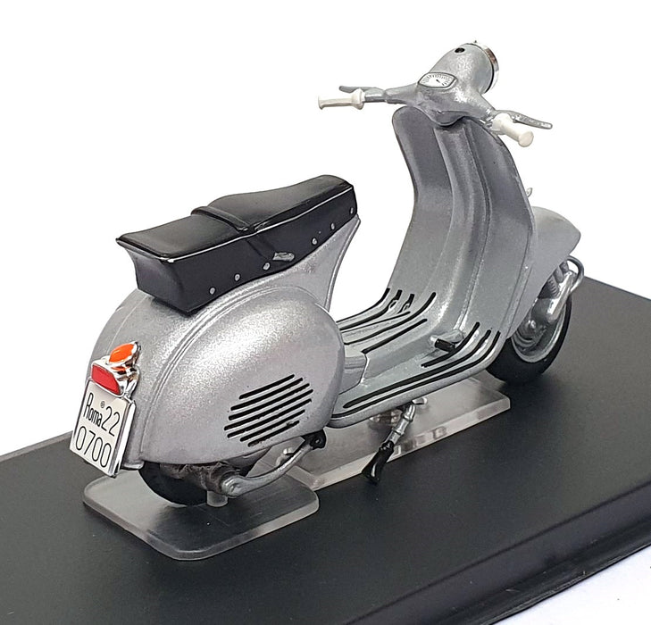 Altaya 1/24 Scale V1958S - 1958 Vespa 150GS Motorbike - Silver