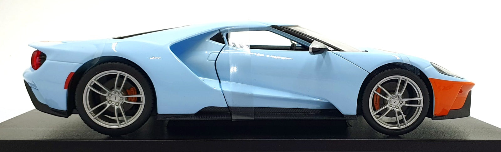 Maisto 1/18 Scale Model Diecast - 46629 - 2019 Ford GT Gulf - Light Blue