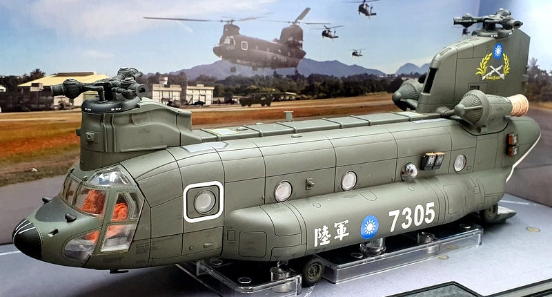 Forces of Valor 1/72 Scale 821005B-2 - ROCA Boeing Chinook CH-47SD