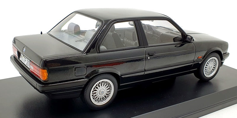 Norev 1/18 Scale 183203 - BMW 325i 1988 - Metallic Black