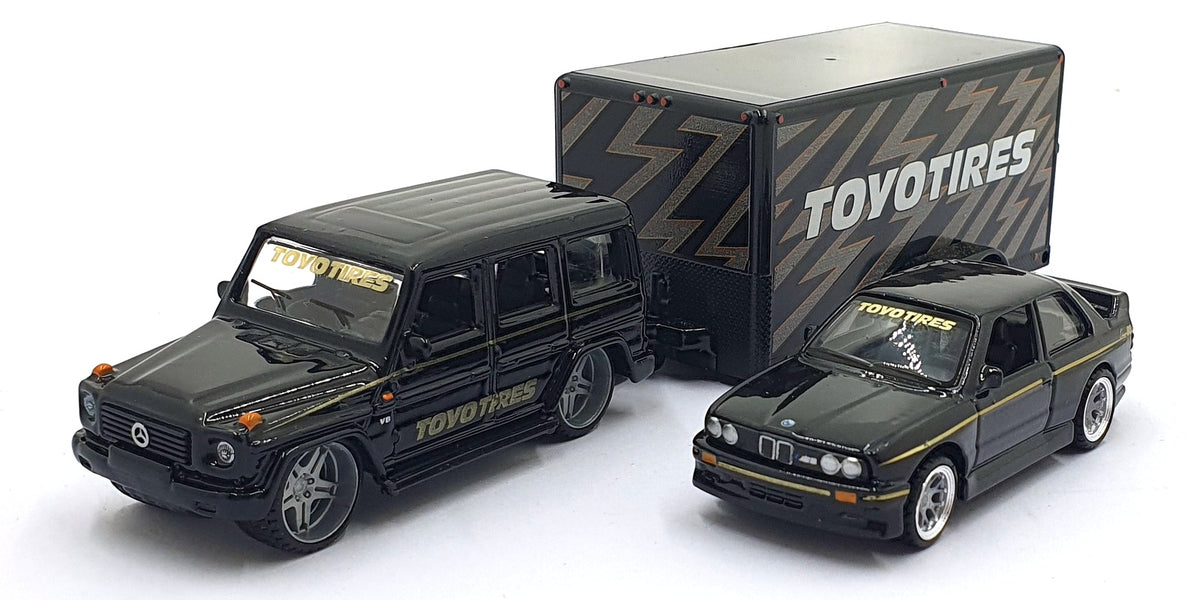 Maisto 1/64 Scale Diecast 11404 - Mercedes-Benz G Class/1988 BMW 3