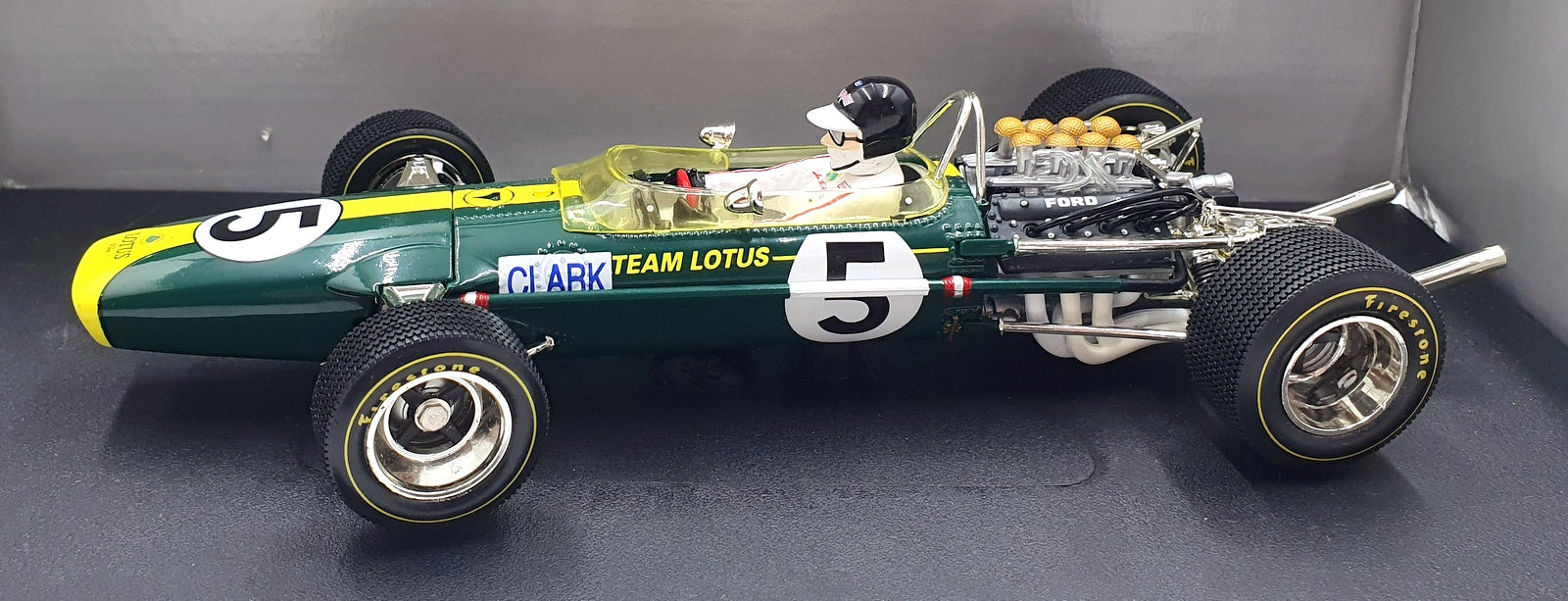 Quartzo 1/18 Scale Q9001 - Lotus 49 1st British GP 67 Jim Clark