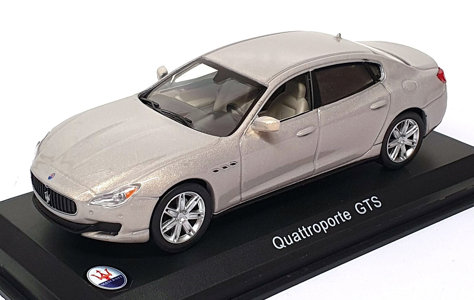 Whitebox 1/43 Scale WBS039 - Maserati Quattroporte GTS - Met. Grey