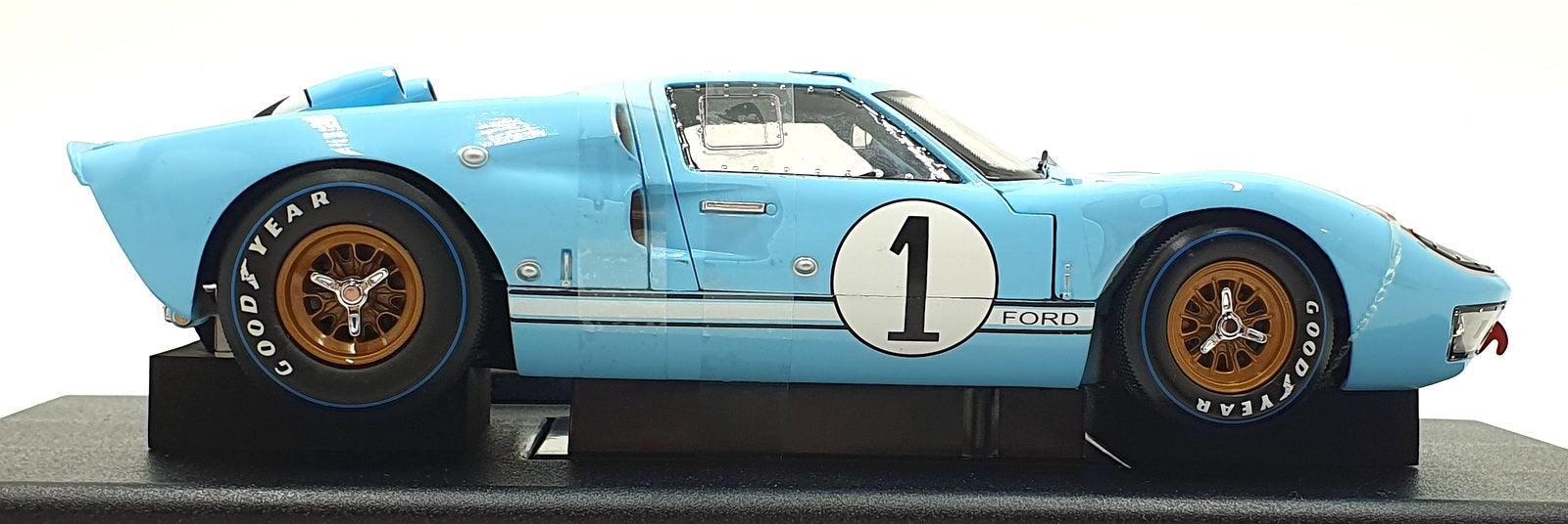 Shelby Collectibles 1/18 Scale Diecast 01411 - 1966 Ford GT40 MkII #1 - Blue