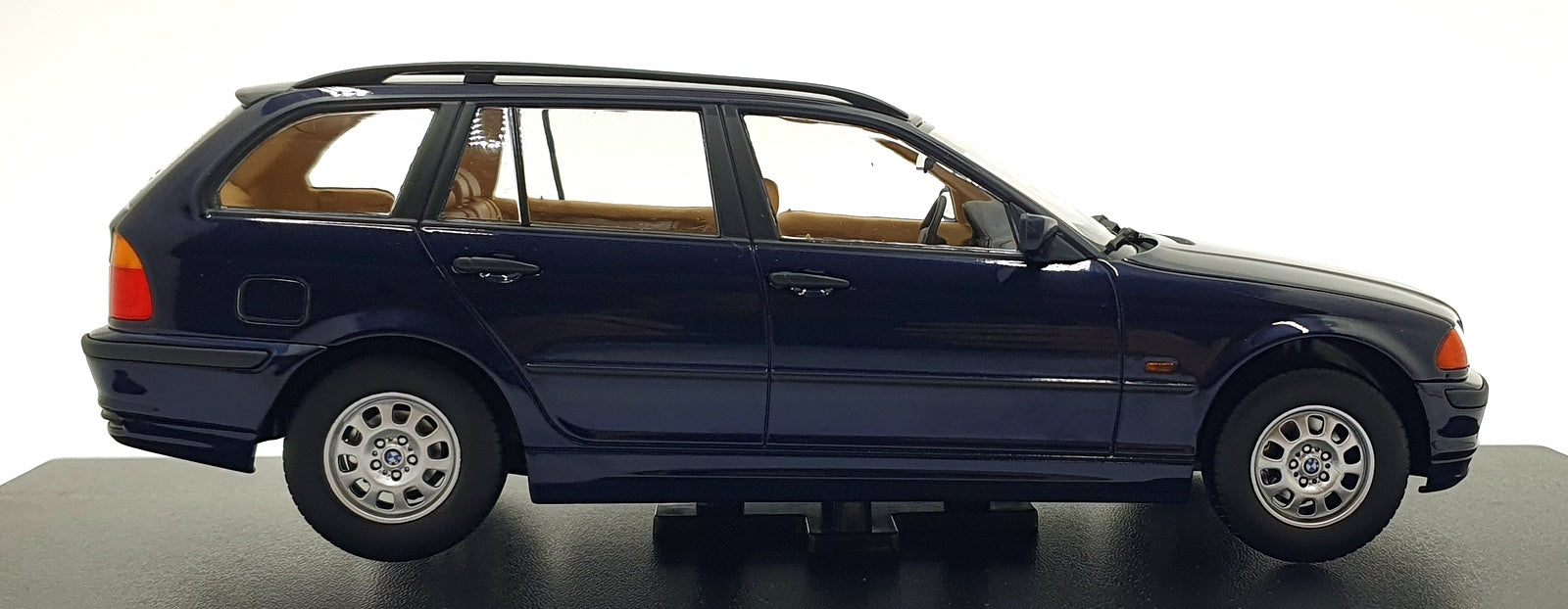 KK Scale 1/18 Scale Diecast KKDC181462 - 1999 BMW 3-Series E46 Touring Dark Blue
