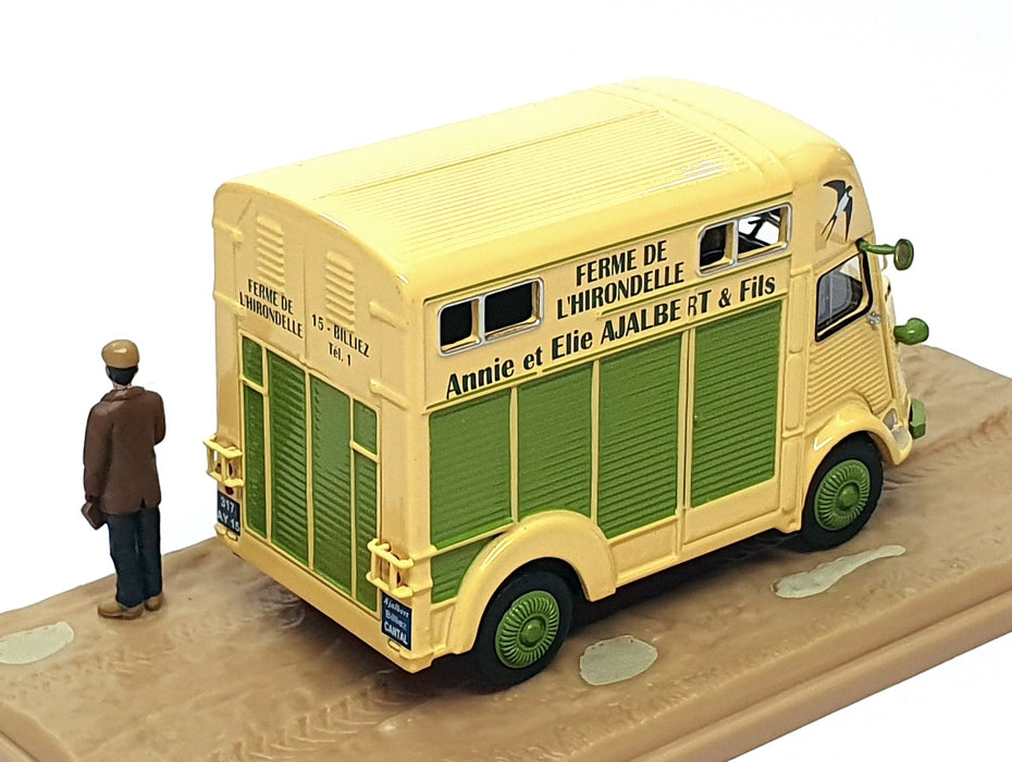 Atlas Editions 1/43 Scale 2428 009 - Citroen Type H Utility Van Diorama