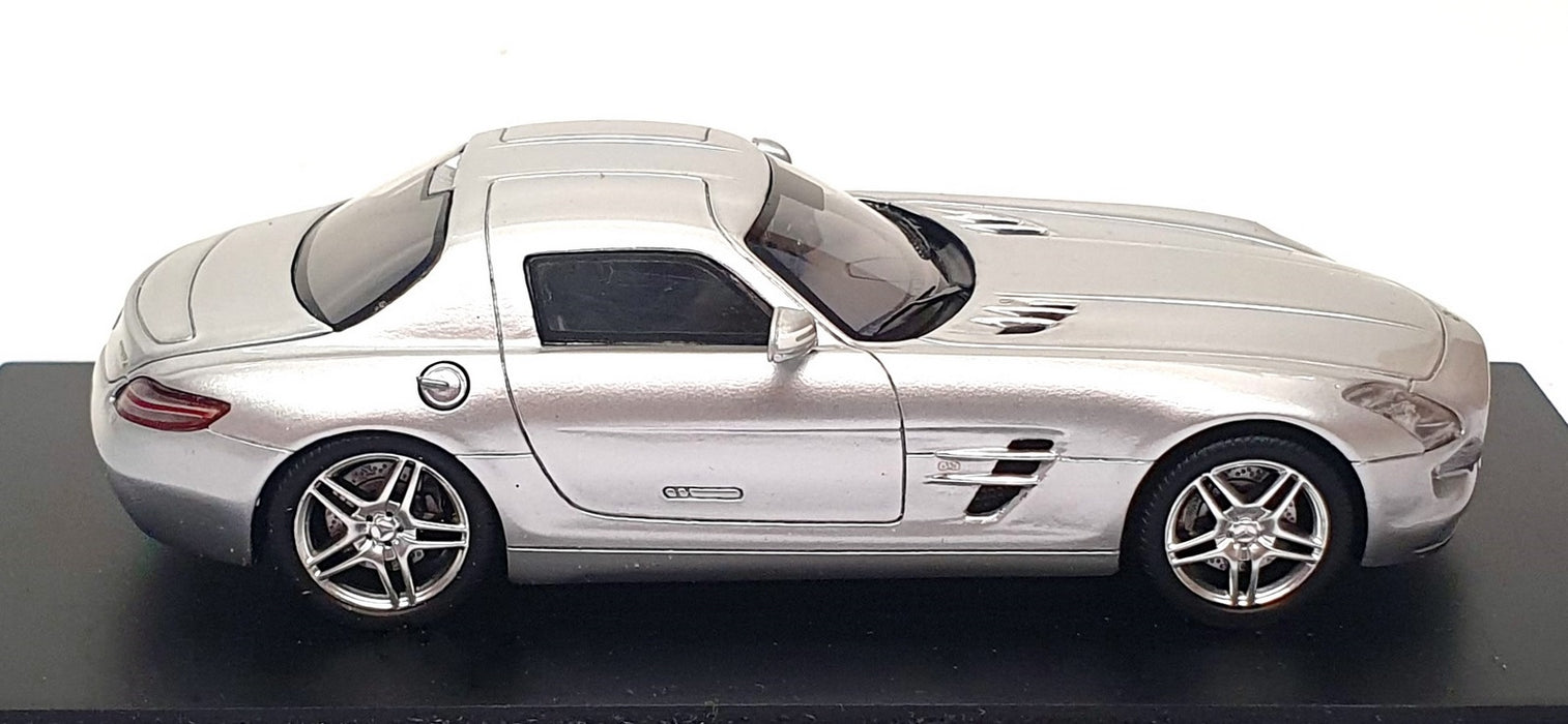Spark 1/43 Scale Resin S1022 - 2009 Mercedes Benz SLS AMG - Silver