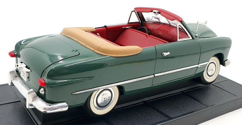 Mira 1/18 Scale Diecast 05022 - 1949 Ford Convertible - Green