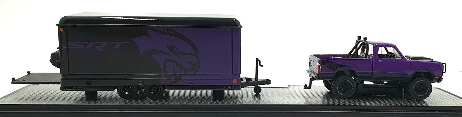 Castline M2 Machines 1/64 Scale R71 '74 Dodge W200 Power Wagon/'71 HEMI Cuda