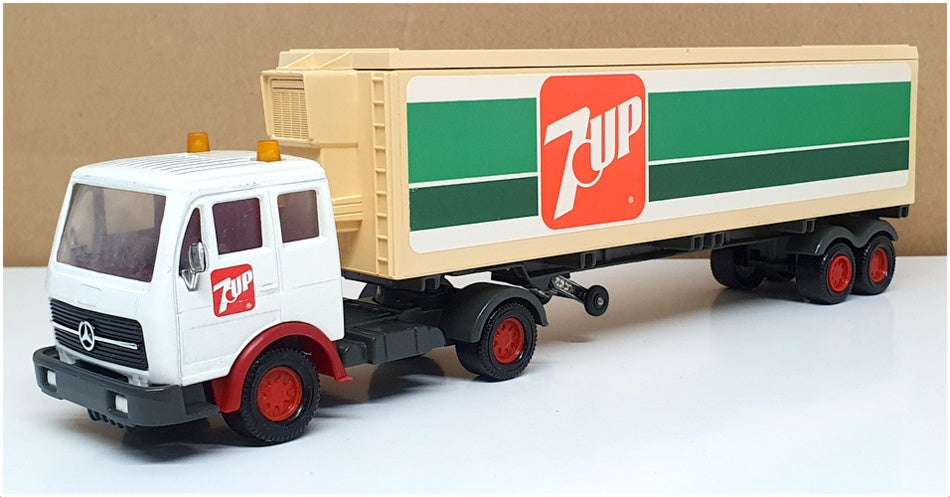 Matchbox Appx 27cm Long K-124 - Mercedes Benz Fridge Truck (7UP) White