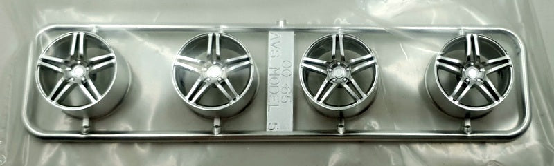 Aoshima 1/24 Scale 06943 - AVS Model 5 Wheel 18inch Wheels & Tyres Set #112