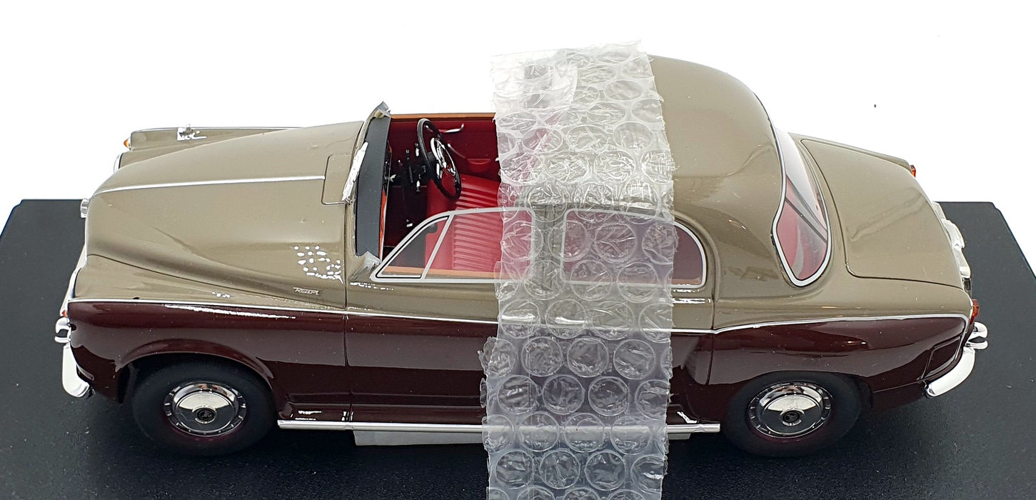 Cult 1/18 Scale CML173-1 - Rover 110 P4 - Grey/Maroon