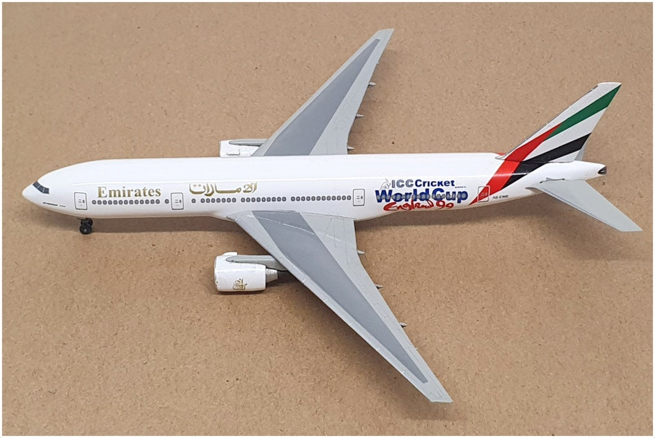 Dragon Wings 1/400 Scale 55115 - Boeing 777-21H Aircraft Emirates