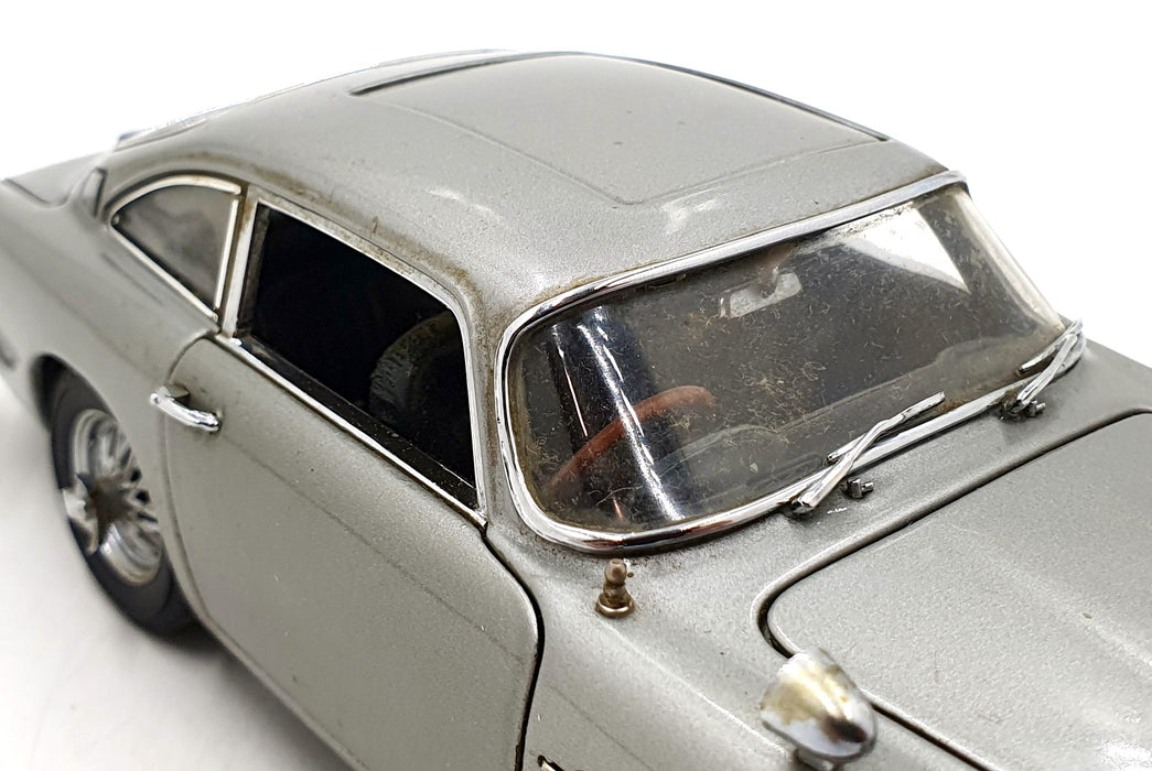 Danbury Mint 1/24 Scale Diecast DB5007 - Aston Martin DB5 James Bond 007 Silver