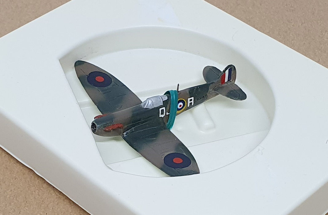 Ellwes Icarus Diecast Military Aircraft 104 - Messerschmitt Me Bf109E (Galland)