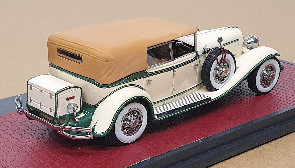 Matrix 1/43 Scale MX40307-012 - 1931 Cord L-29 Phaeton Sedan - White/Green