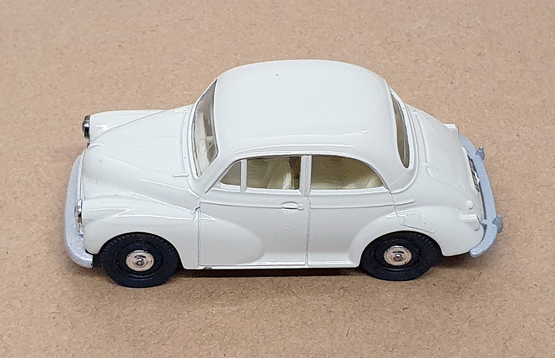 Corgi 1/43 Scale Diecast CG161B - Morris Minor - Off White