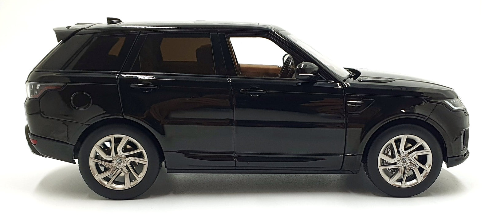 Whelart 1/18 Diecast WA18-30-01 - 2018 Range Rover Sport - Black