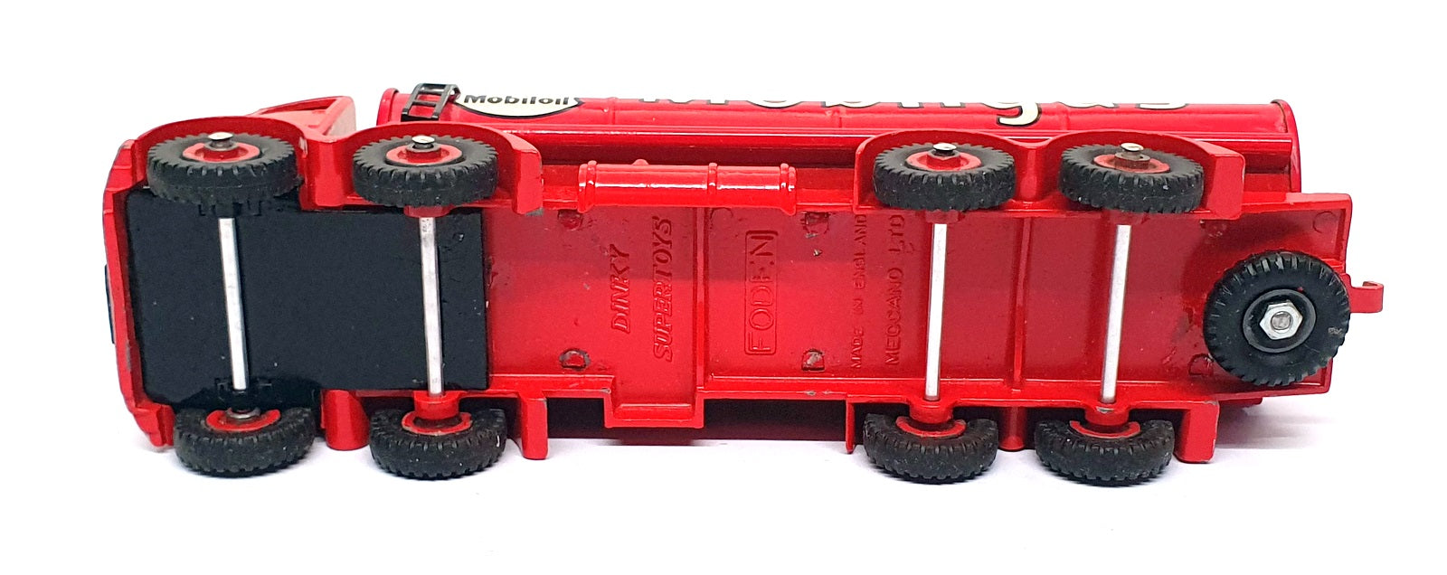 Dinky Toys Original Diecast 941 - Foden 14-Ton Tanker Truck Mobilgas - Red