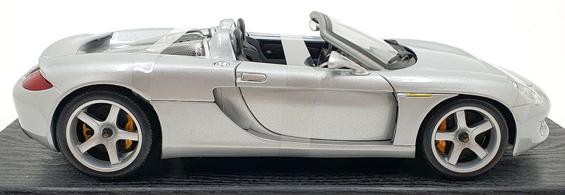 Maisto 1/18 Scale Diecast - WAP02102012 Porsche Carrera GT Silver