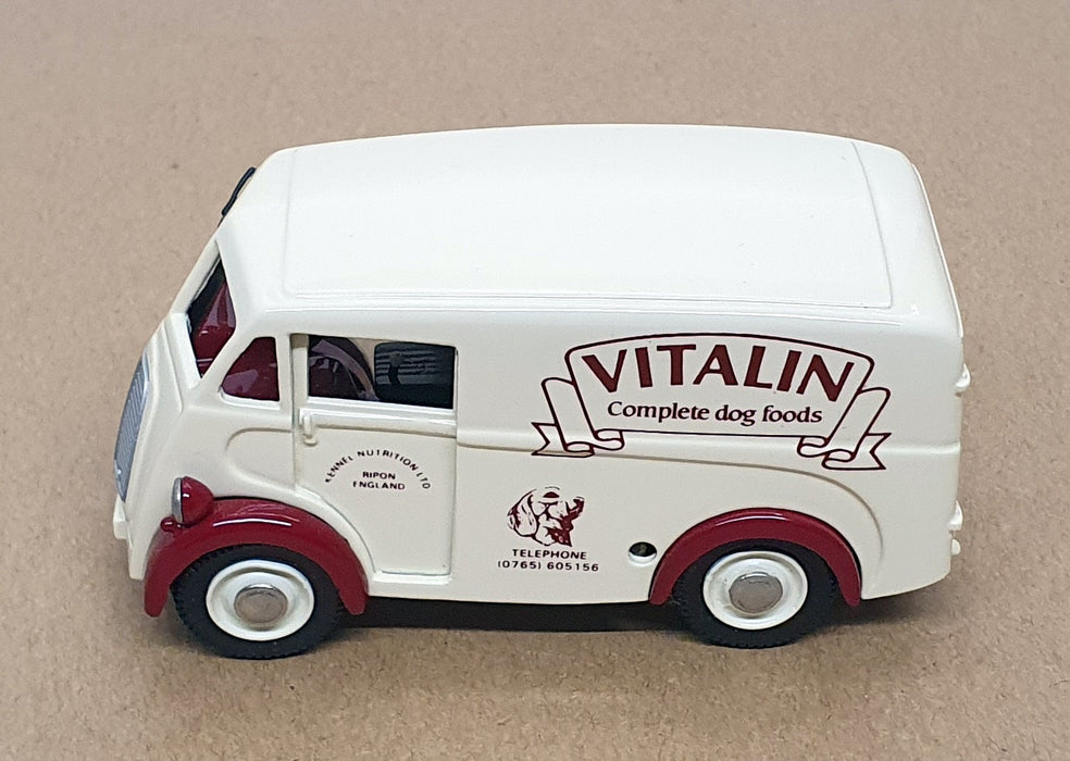Pathfinder Vanguard Models 1/43 Scale No.5 Morris J-Type Van Vitalin - Ivory Red