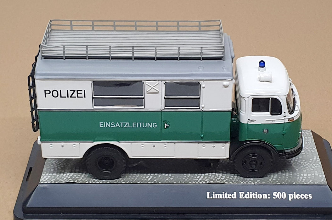 Premium ClassiXXs 1/43 Scale 12103 - Mercedes Benz LP911 Polizei - White/Green