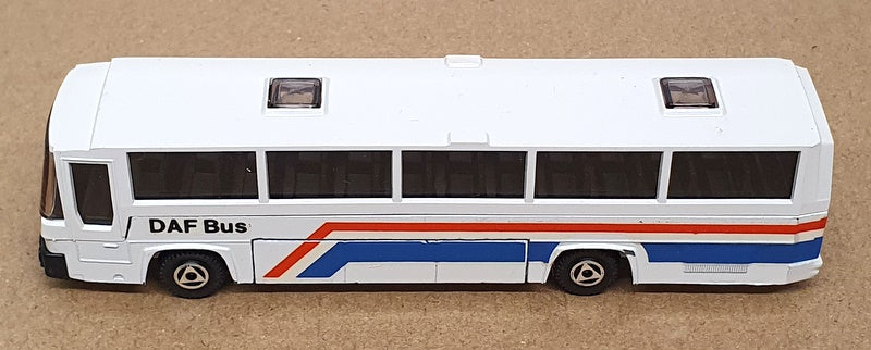 Etsi 1/87 Scale Diecast 187DAF - DAF Coach Bus - White
