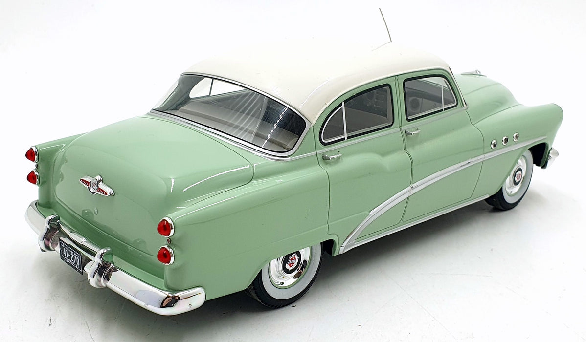 BOS Models 1/18 Scale BOS270 - Buick Special 4 Door Tourback Sedan - Green/White