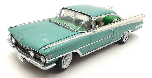 Sun Star 1/18 Scale Diecast 5241 - 1959 Oldsmobile 98 Hard Top - Green/White