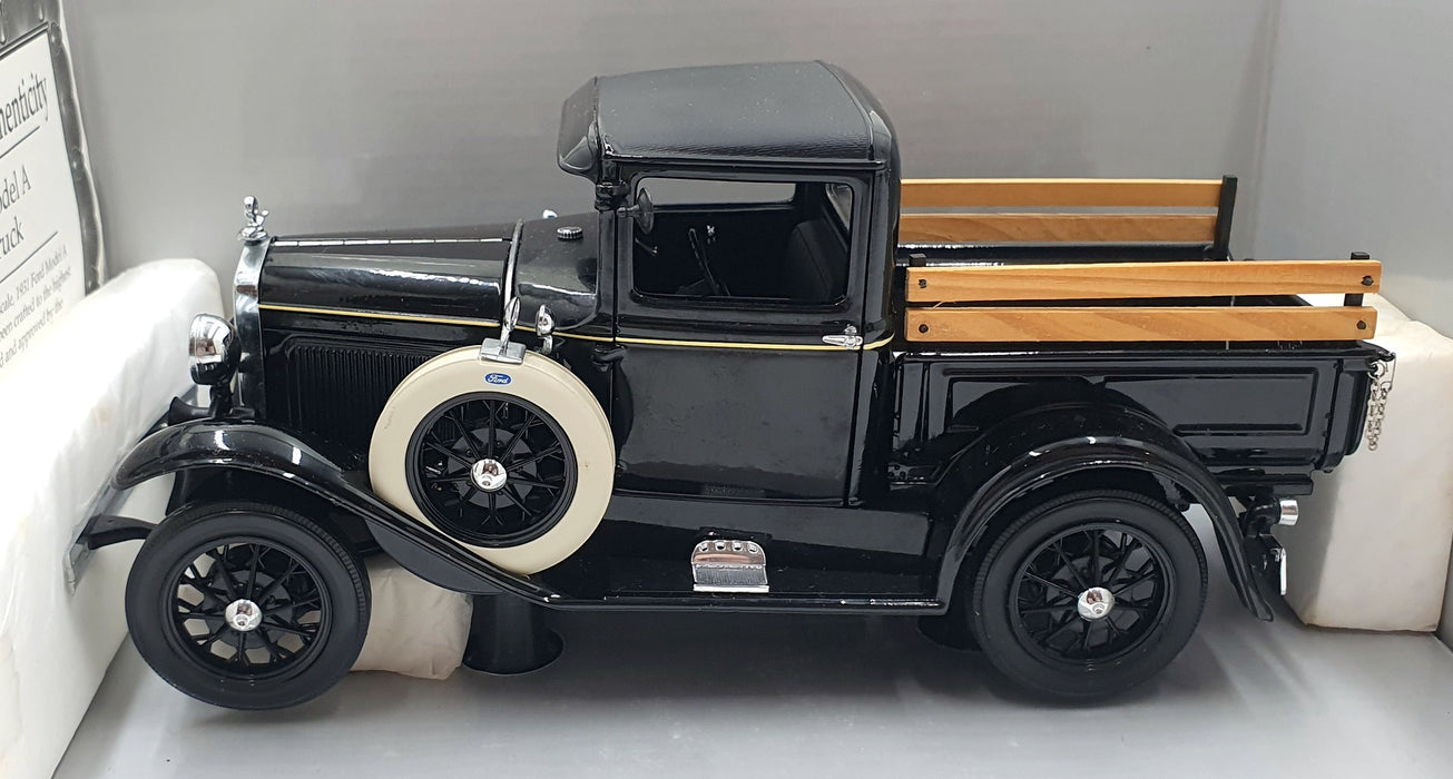Motor City 1/18 Scale Diecast 11006 - 1931 Ford Model A Pick Up - Black