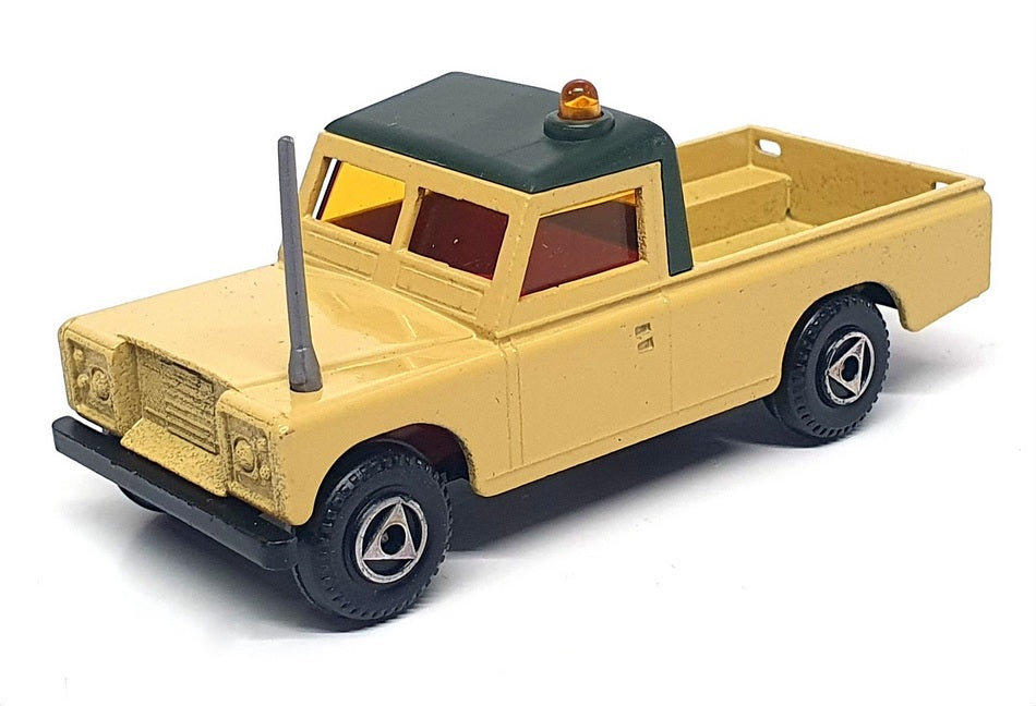 Efsi 1/63 Scale Diecast EF06 - Land Rover Pickup Truck - Yellow/Grey