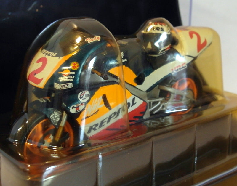 Onyx 1/24 Scale diecast TWR99002 Honda NSR 500 Repsol Tadayuki Okada #2 1998