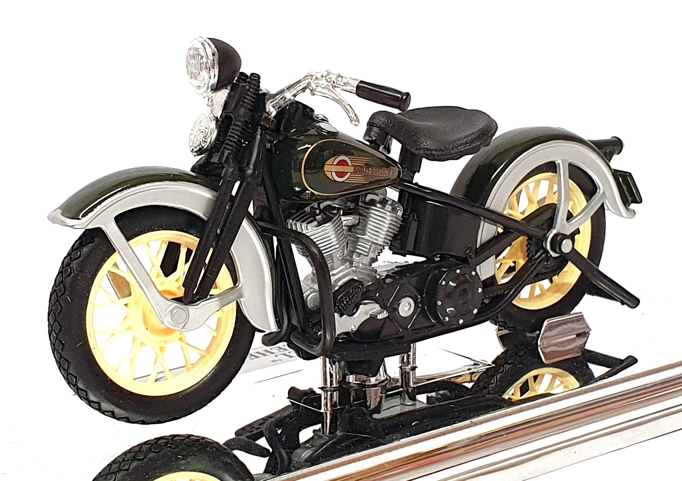 Maisto 1/18 Scale 39706 - 1936 Harley Davidson FL Knucklehead - Black/Grey