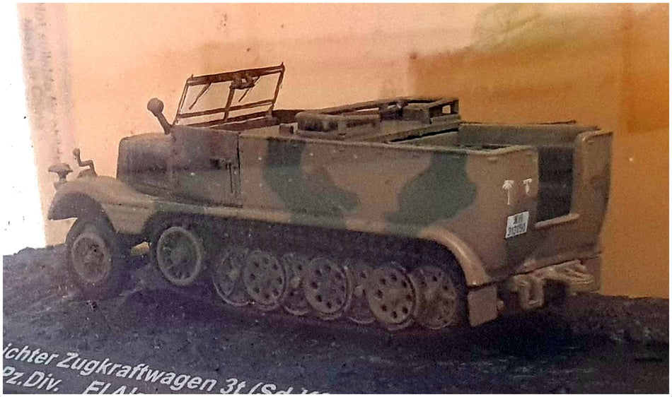 Altaya 1/72 Scale 30523C - Leichter Zugkraftwagen 15. Pz.Div. Egypt 1942