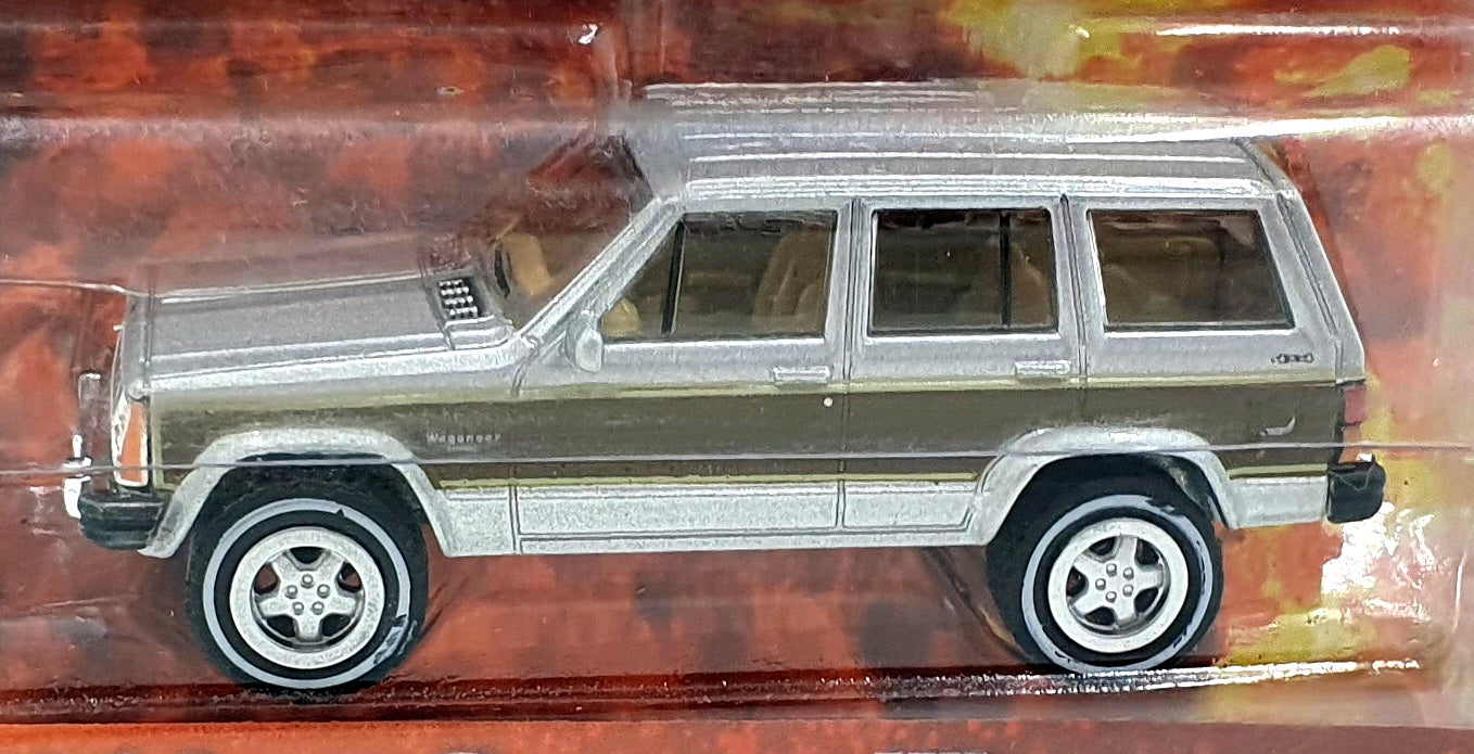 Greenlight 1/64 Scale 44940-C - 1986 Jeep Cherokee Wagoneer - Silver