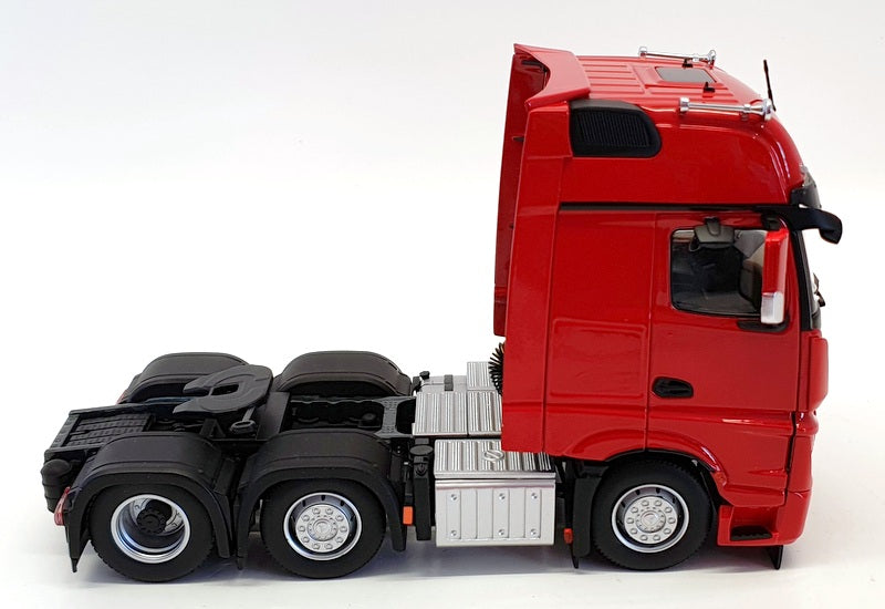 Marge Models 1/32 Scale Deicast 1912-04 Mercedes Benz Actros Gigaspace 6x2 Red