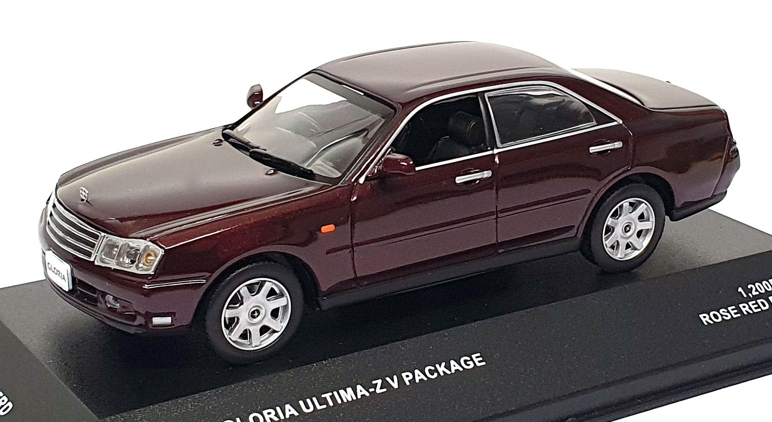 J Collection 1/43 Scale JC02005RD 2001 Nissan Gloria Ultima-Z V Rose Red Pearl