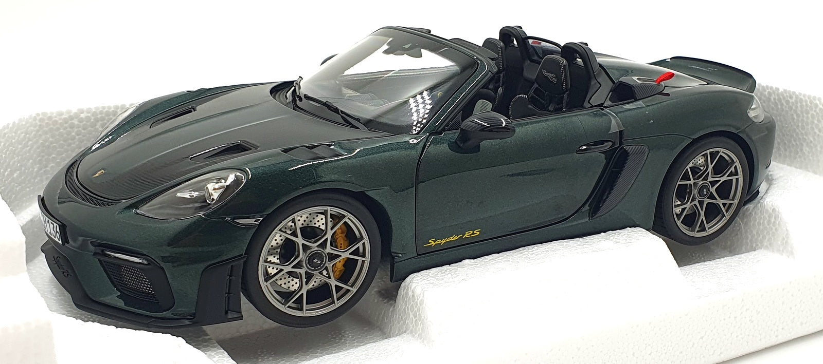 Norev 1/18 Scale Diecast 187272 - 2023 Porsche 718 Spyder RS - Met. Green