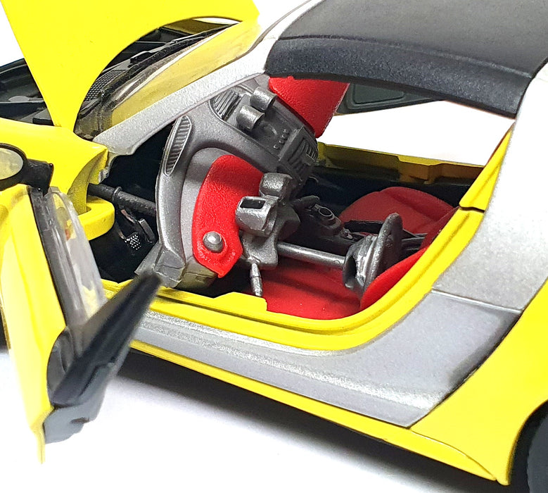 Burago 1/18 Scale Diecast 26725N - Smart - Yellow 