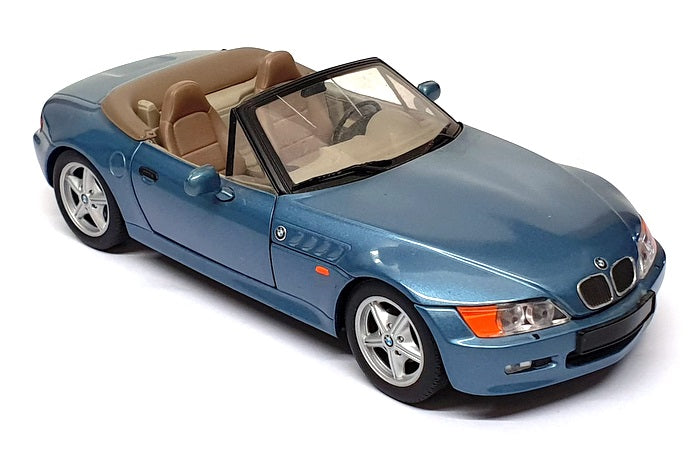 UT Models 1/18 Scale 25625H - BMW Z3 Bond 007 Goldeneye - Met. Blue
