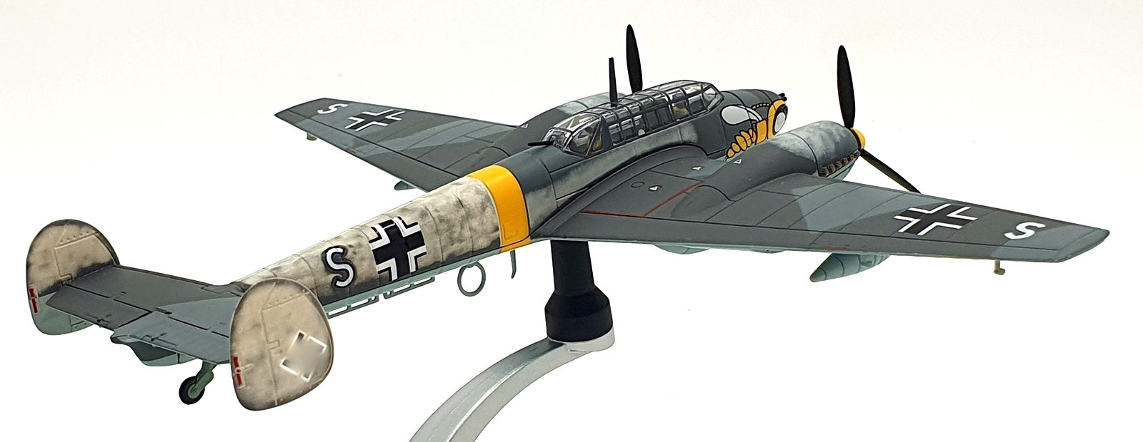 Corgi 1/72 Scale Diecast AA38506 - Messerschmitt Bf110 C-4/B Russian Front 1941