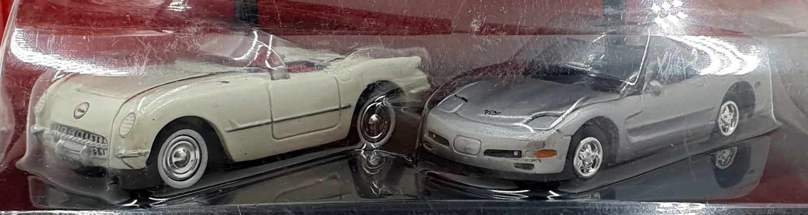 Johnny Lightning 1/64 Scale 483-10 1953 and 2000 Chevrolet Corvette 2 Piece Set