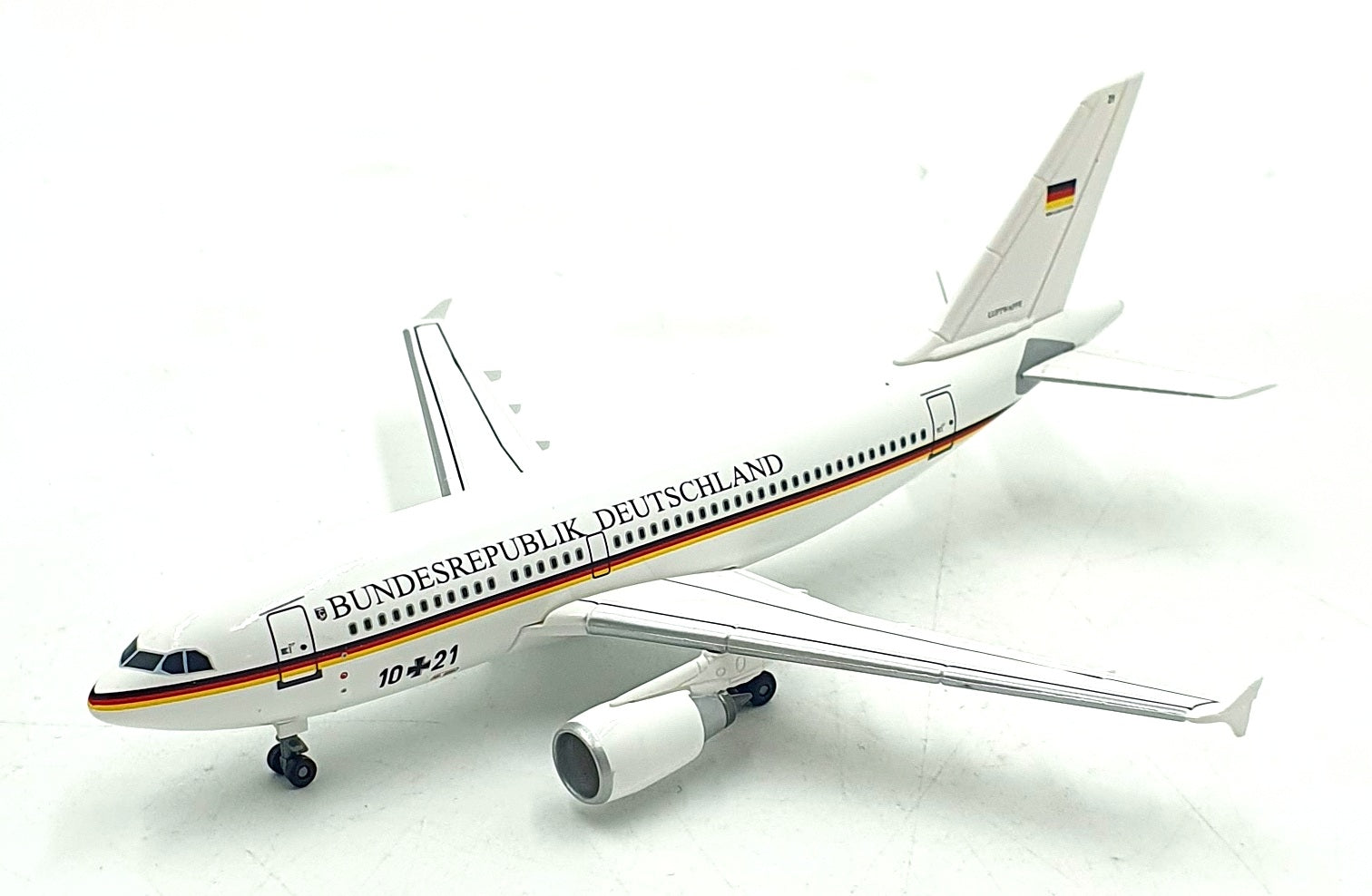 Dragon Wings 1/400 Scale 55616 - A310-304 Luftwaffe Bundesrepublik