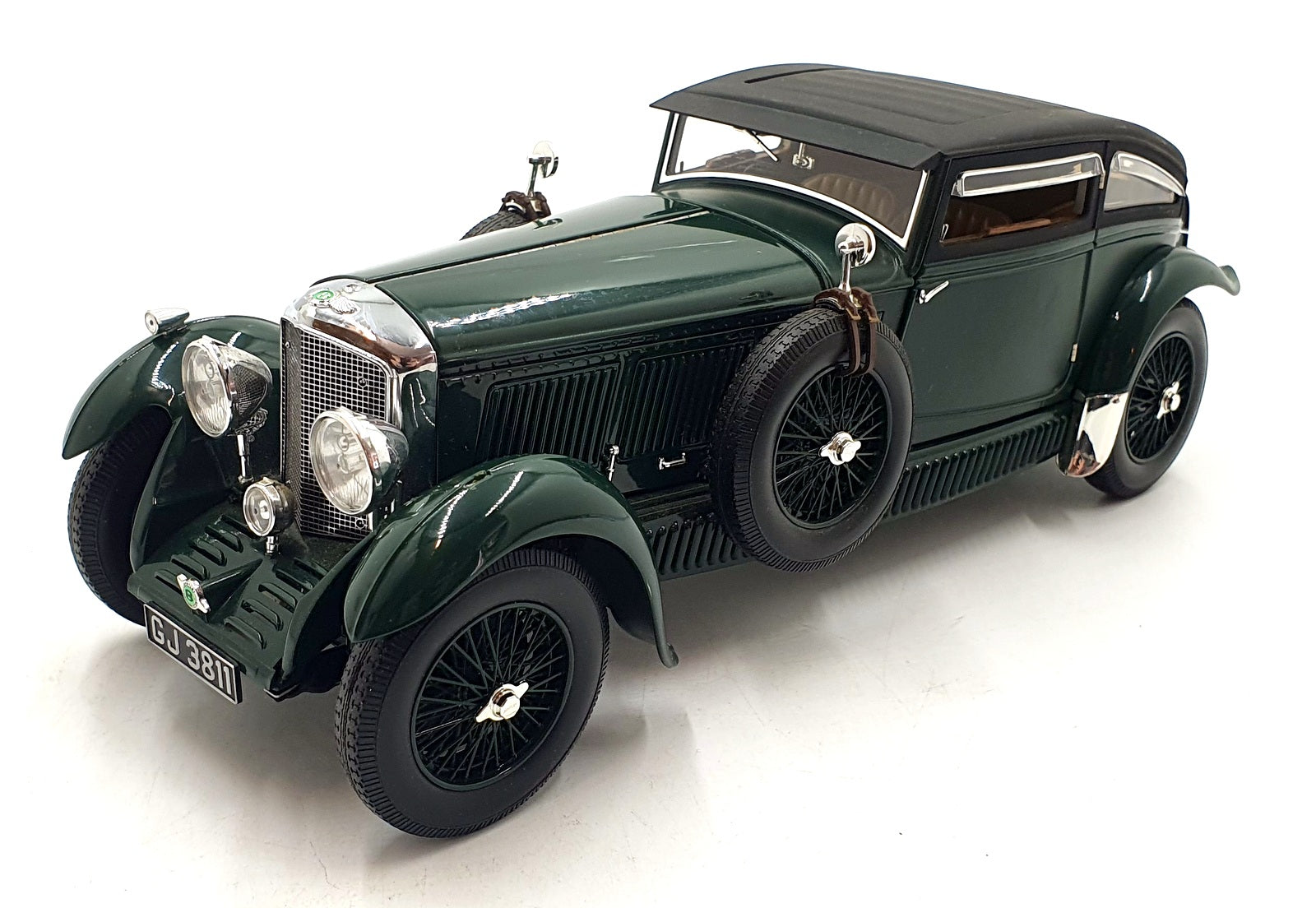 Minichamps 1/18 Scale Diecast DC23426D - Bentley Speed 6 - Green