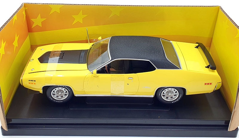 ERTL 1/18 Scale Diecast 36673 - 1971 Plymouth GTX 440 - Yellow/Black
